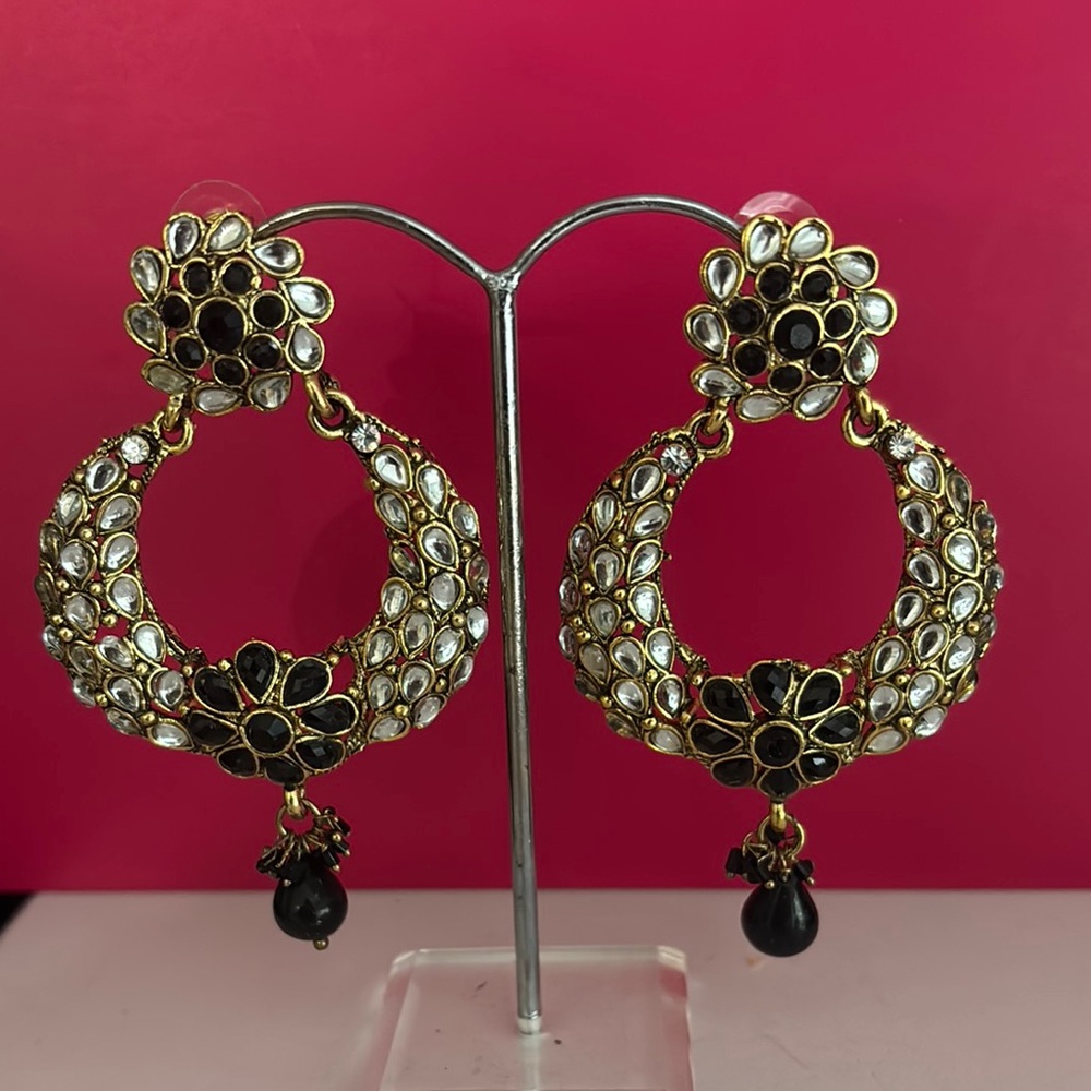 Elegant Black and Gold Floral Earrings